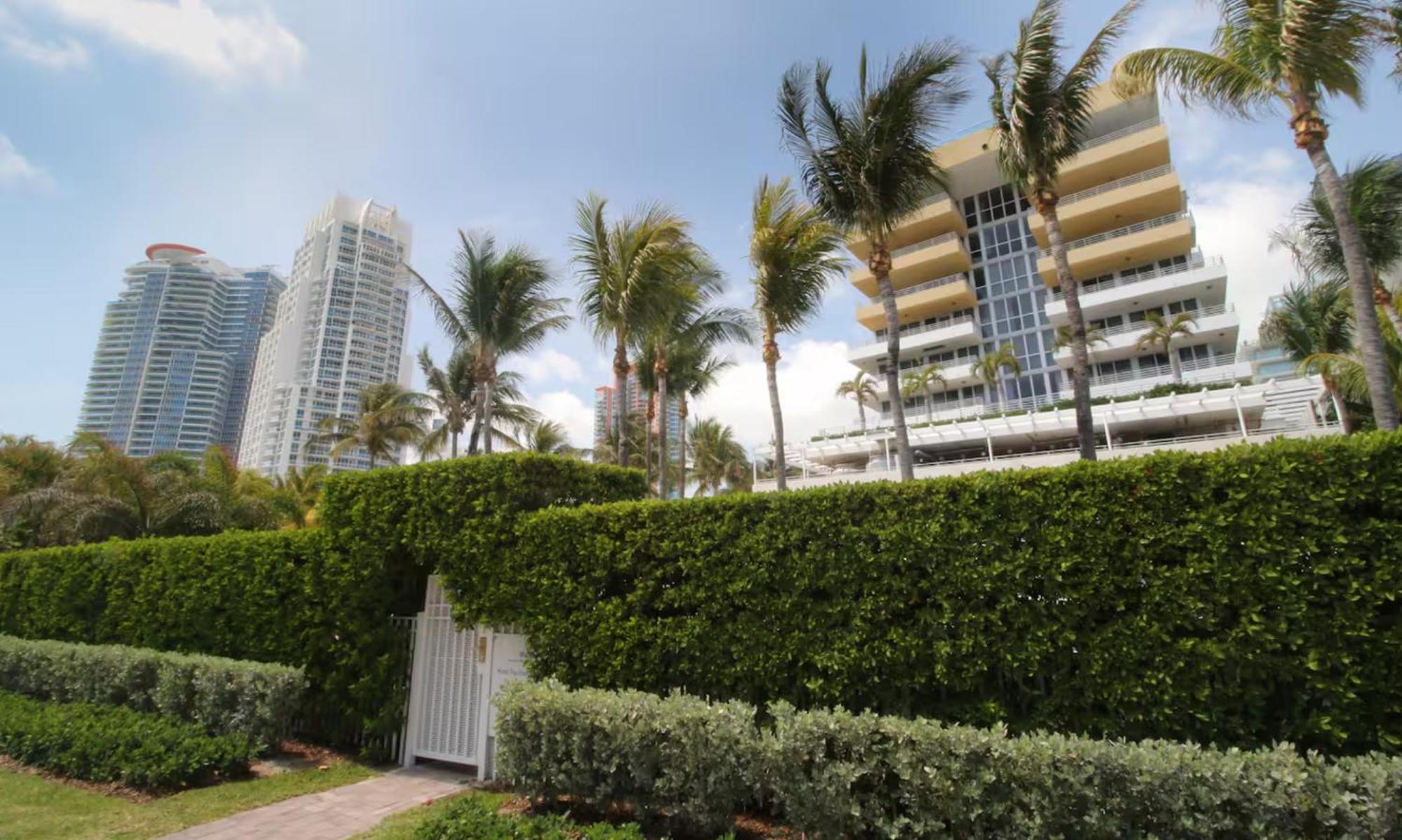 Beachfront Bentley Hotel One Bedroom Suite With Balcony And Beach Access Miami Beach Exterior photo