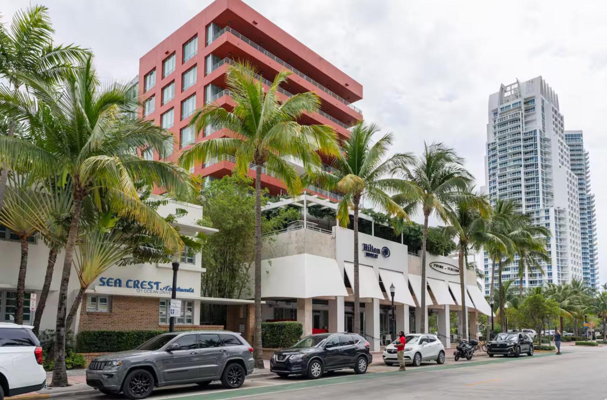 Beachfront Bentley Hotel One Bedroom Suite With Balcony And Beach Access Miami Beach Exterior photo