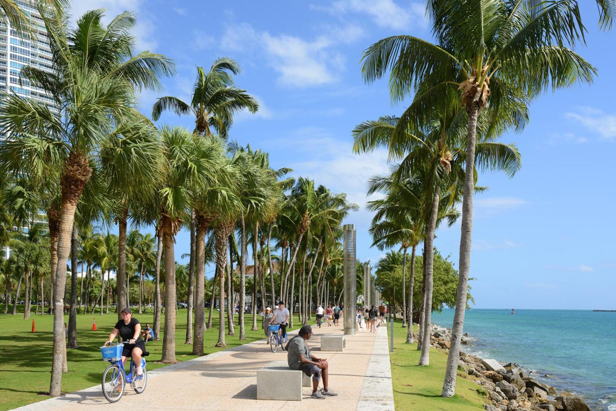 Beachfront Bentley Hotel One Bedroom Suite With Balcony And Beach Access Miami Beach Exterior photo